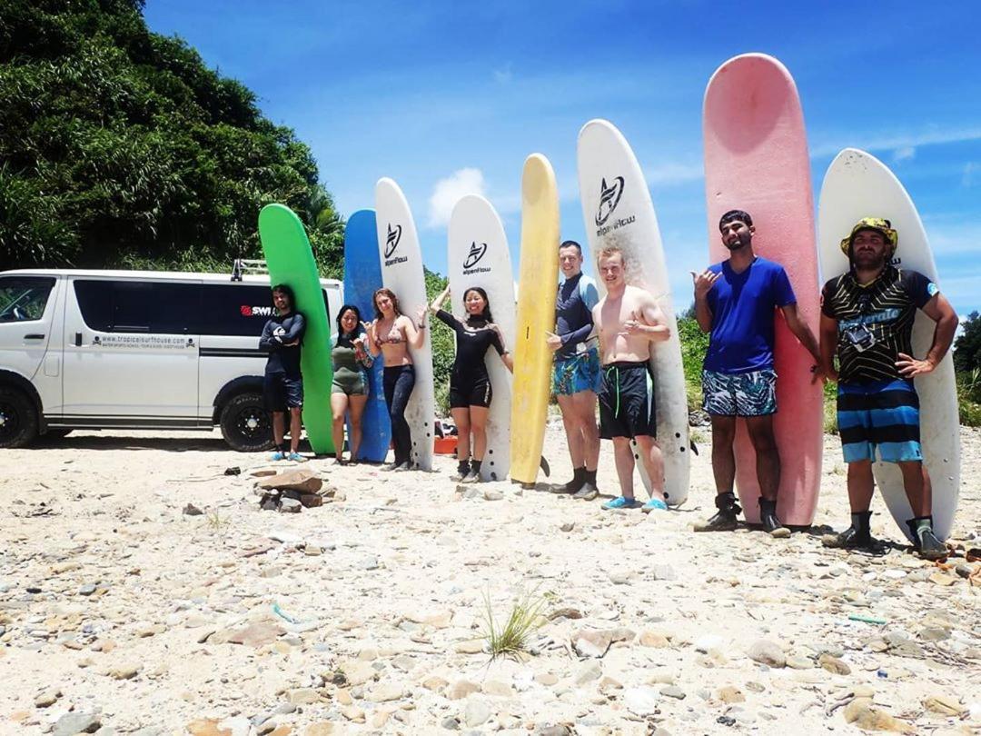 Tropical Surf House Okinawa Hotell Onna Eksteriør bilde
