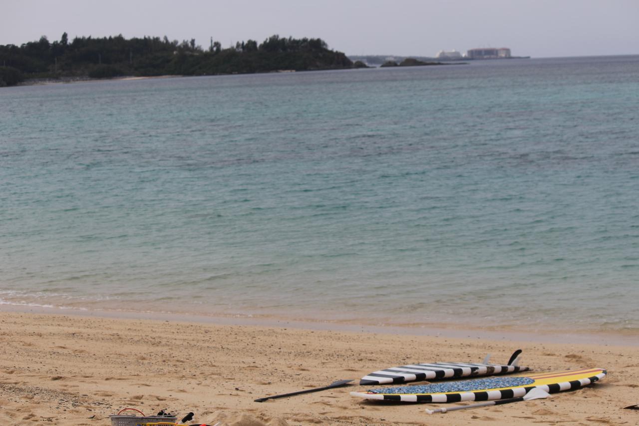 Tropical Surf House Okinawa Hotell Onna Eksteriør bilde