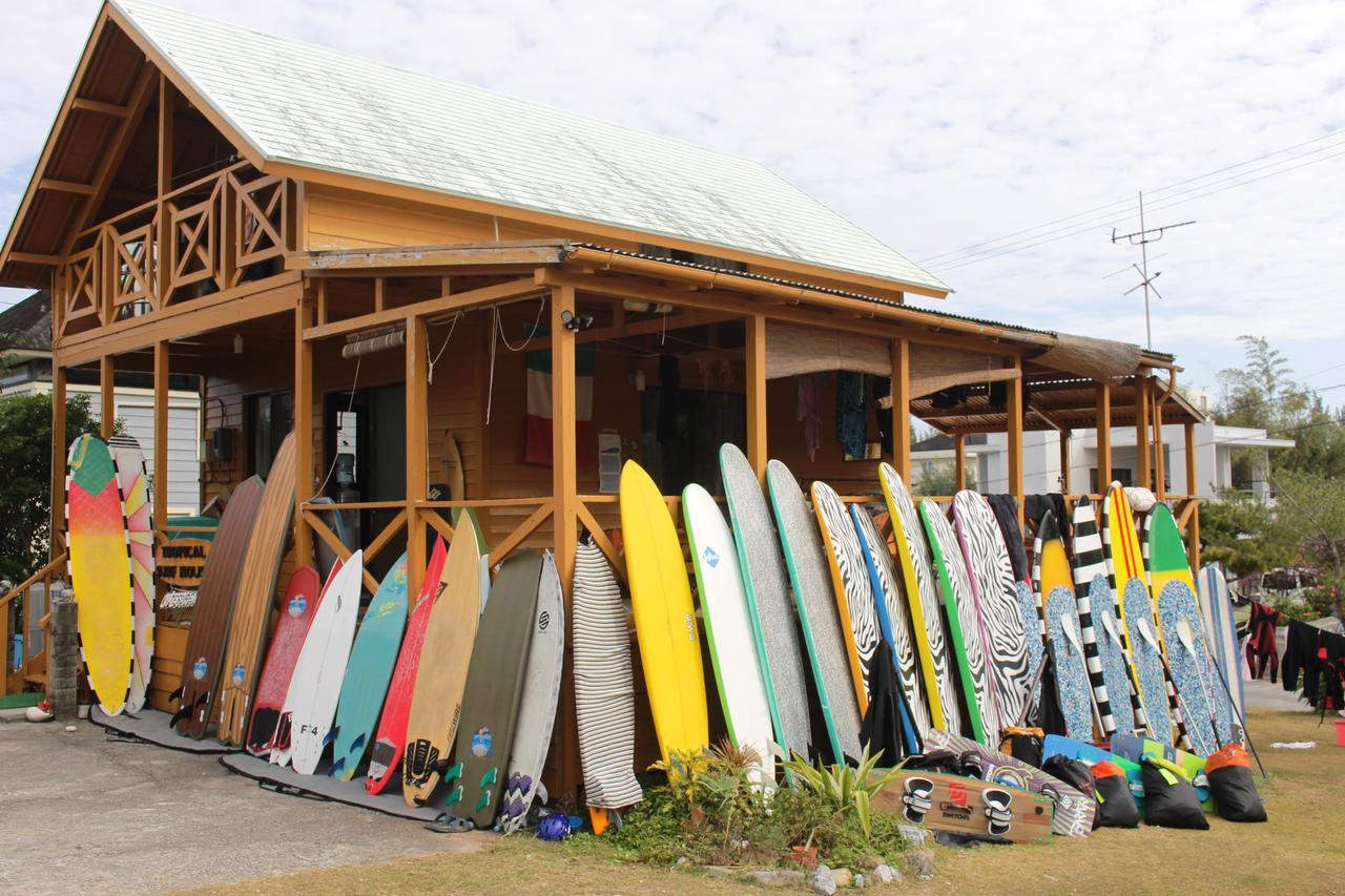 Tropical Surf House Okinawa Hotell Onna Eksteriør bilde