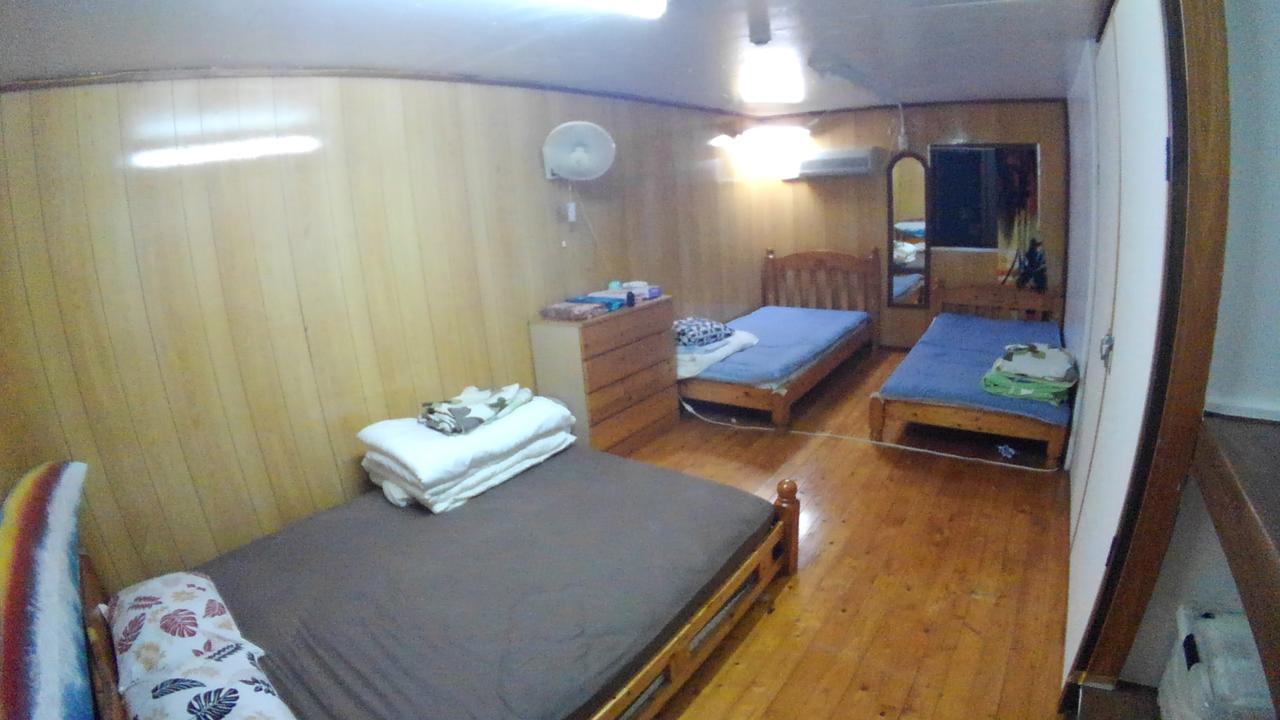 Tropical Surf House Okinawa Hotell Onna Eksteriør bilde